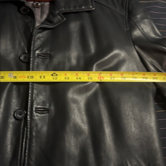 Danier Men’s Black Leather Car Jacket - Picture 5 of 7